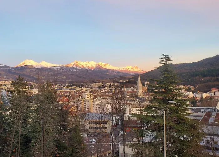 Spacieux T2 Avec Terrasse Et Vue